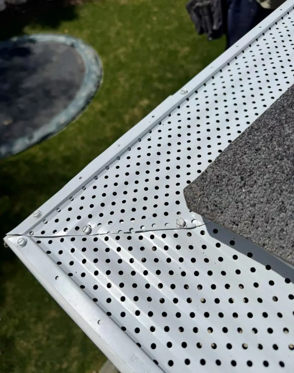 outside corner white bulldog leaf guards